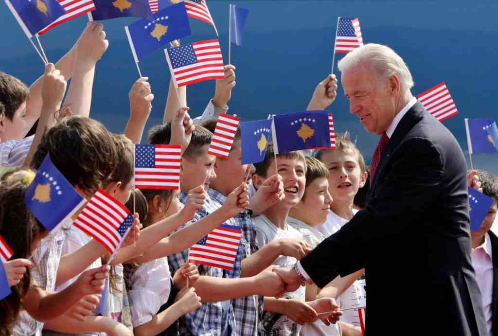 This image has an empty alt attribute; its file name is biden-and-kids-1.jpg